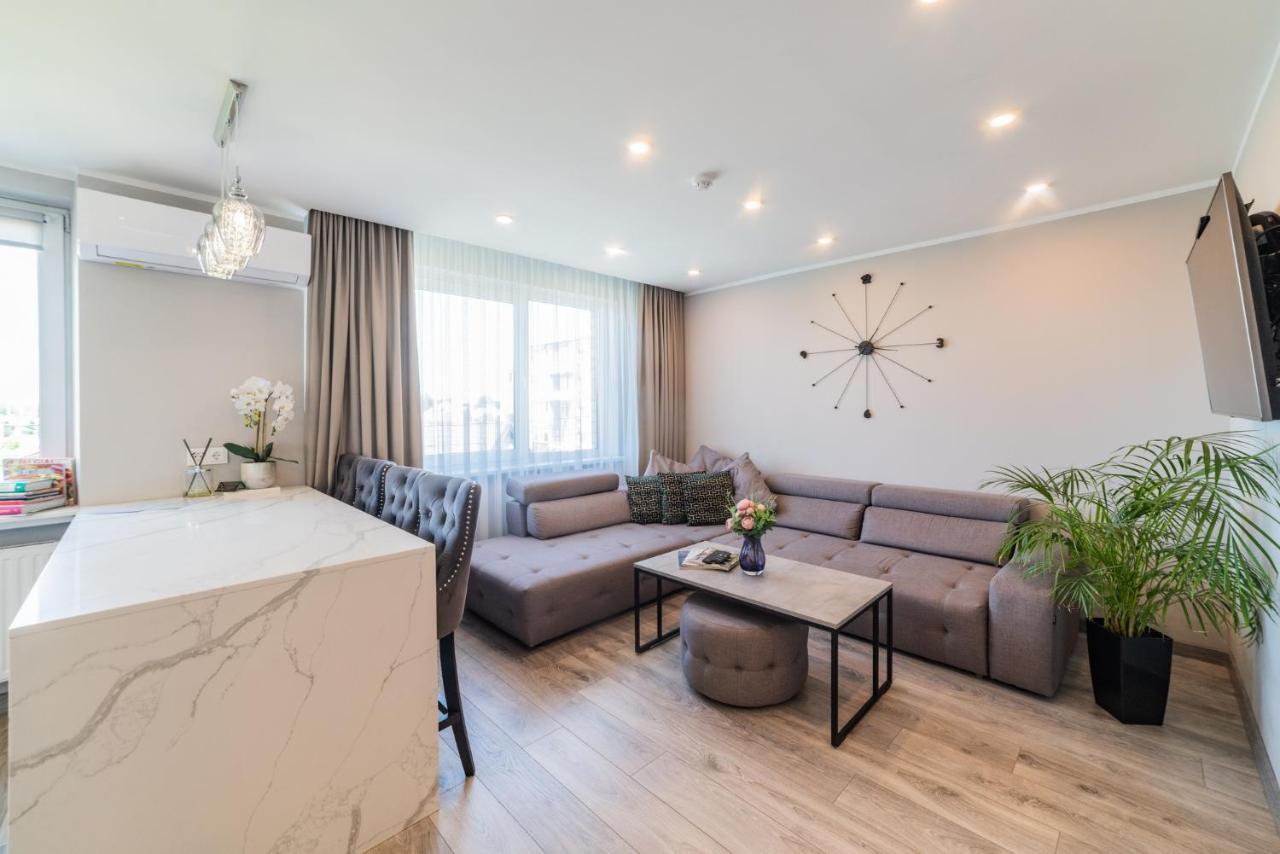 E.D. Luxury Apartaments Šiauliai Esterno foto