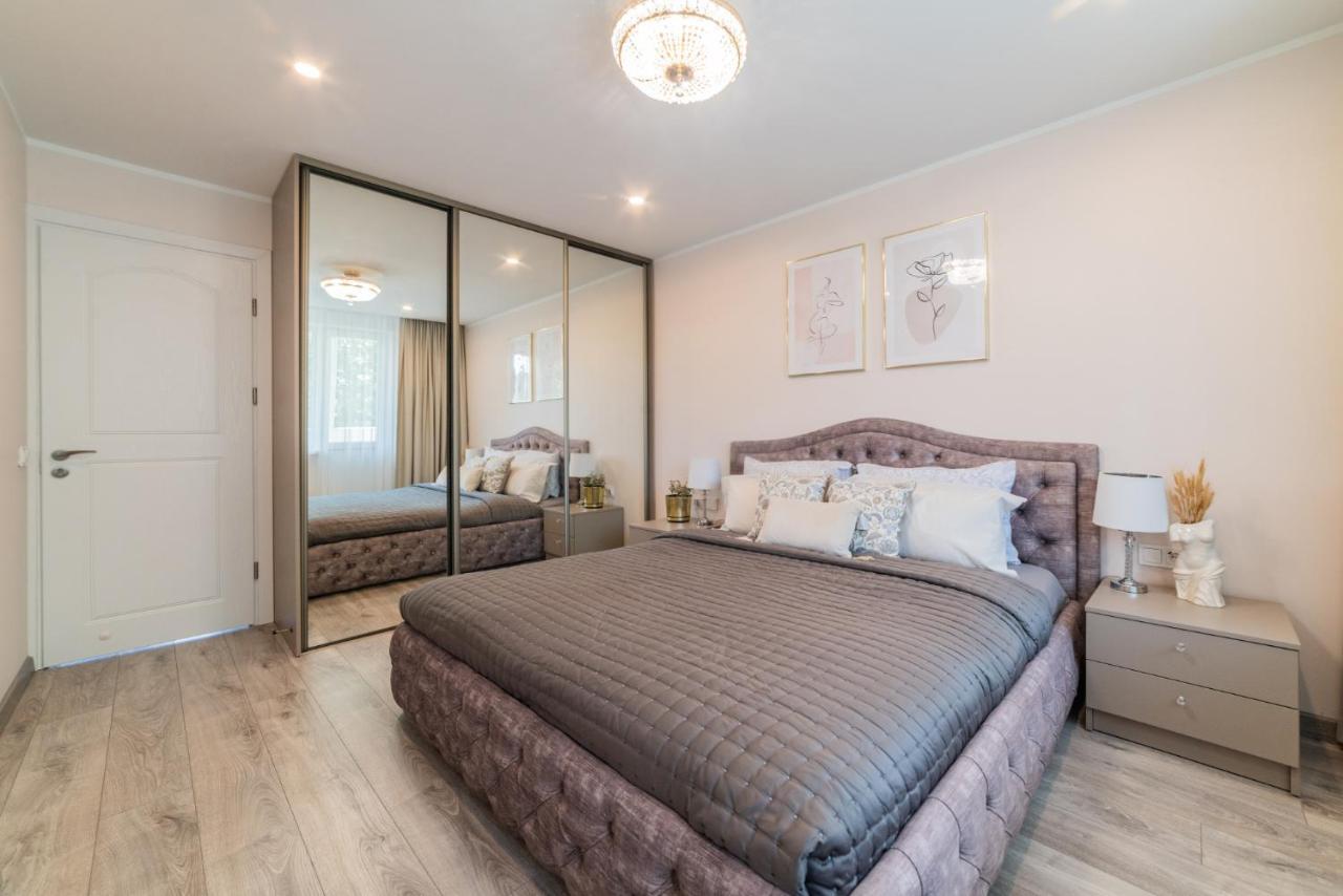 E.D. Luxury Apartaments Šiauliai Esterno foto