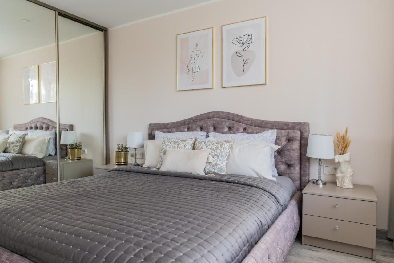 E.D. Luxury Apartaments Šiauliai Esterno foto