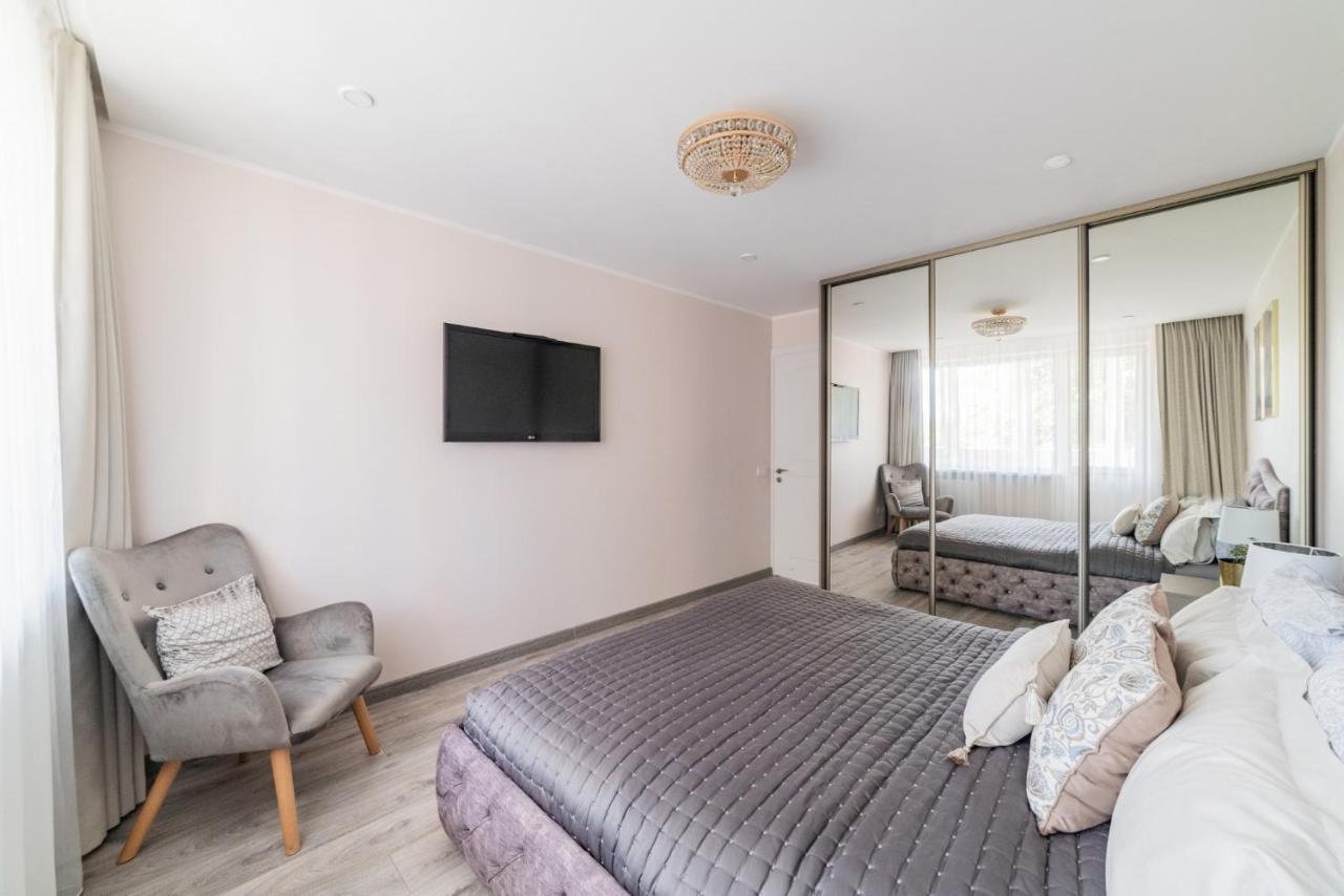 E.D. Luxury Apartaments Šiauliai Esterno foto